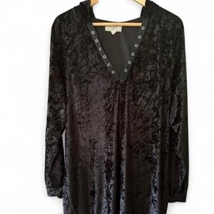 Elegant Black Velvet Mini Dress